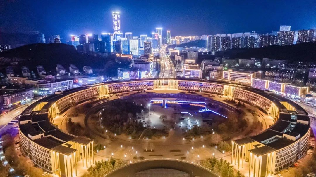 霓虹下的泉城煙火